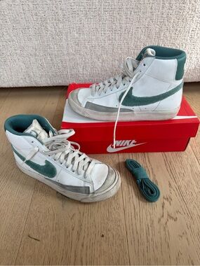 Nike Blazer Kids High-Top Sneakers in White and Teal Green